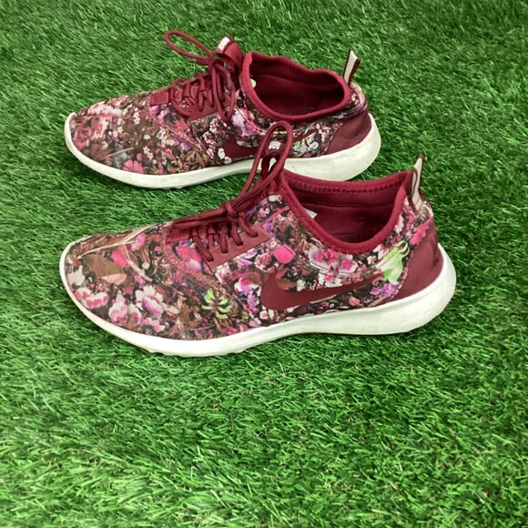 Nike Roshe Two Burgundy Floral Print Running Shoes 9 - Picture 4 of 11
